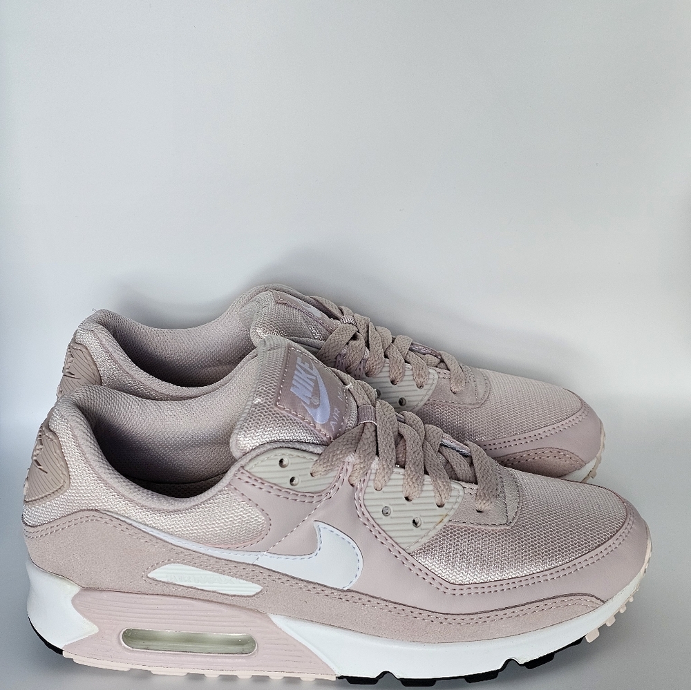 Nike Women's Barely Rose/White Air Max 90 Size 8 CZ6221-600